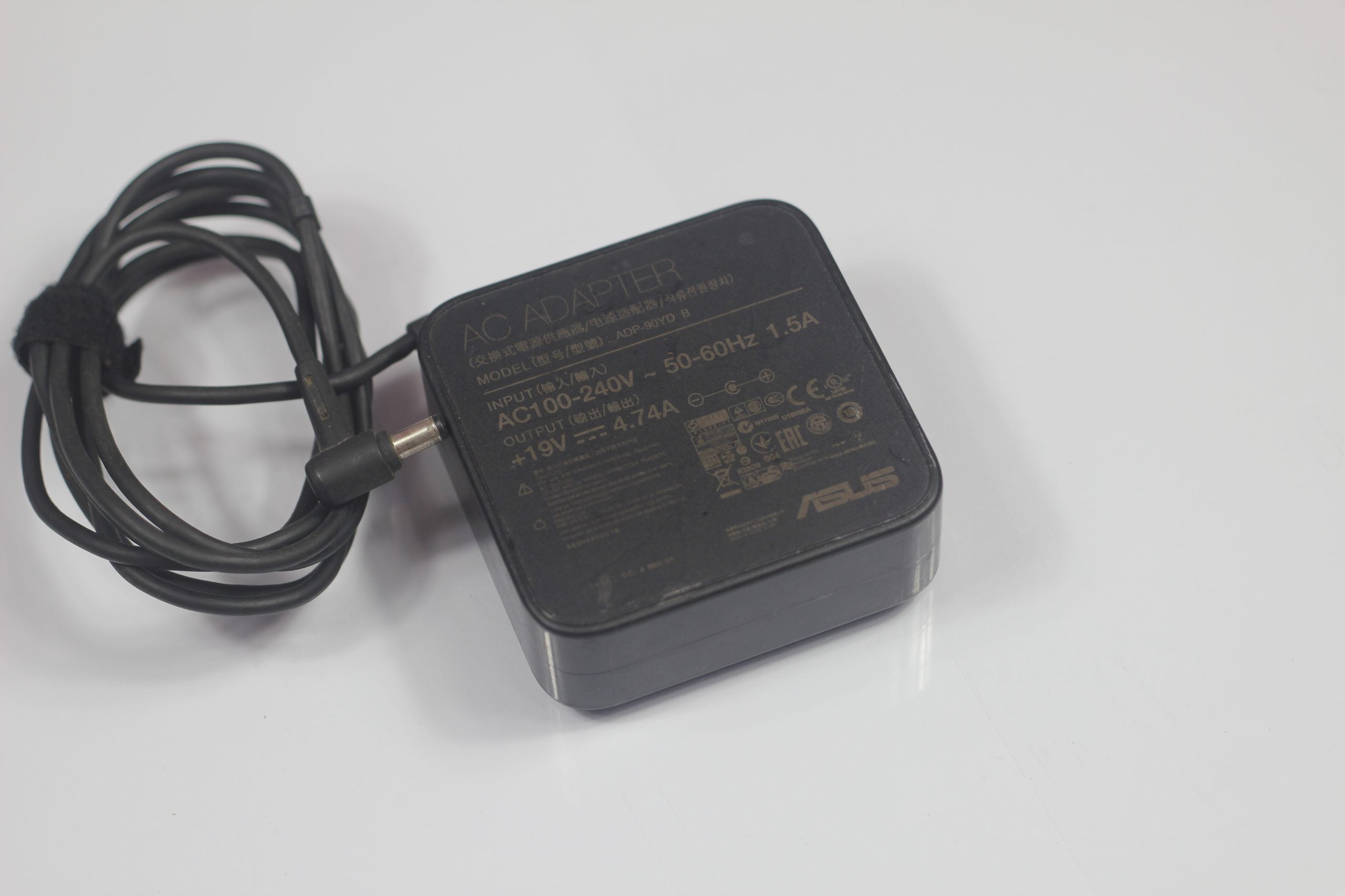 Original Asus 90w 19V 4.74A adapter